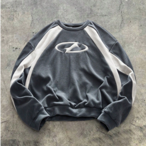 Sudadera gris con estampado